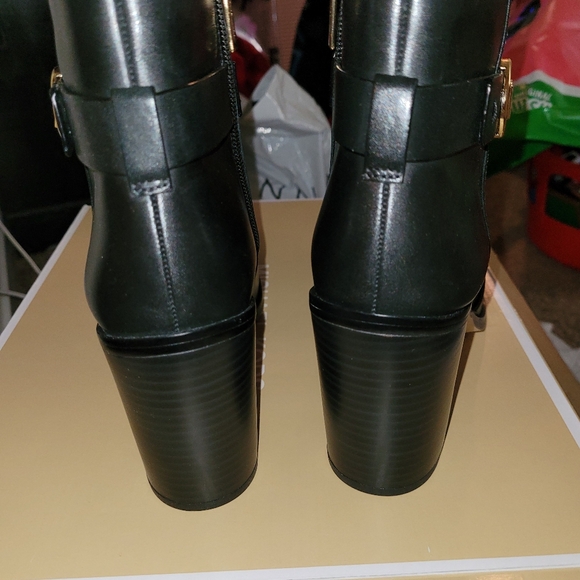 Michael Kors boots - Picture 4 of 5